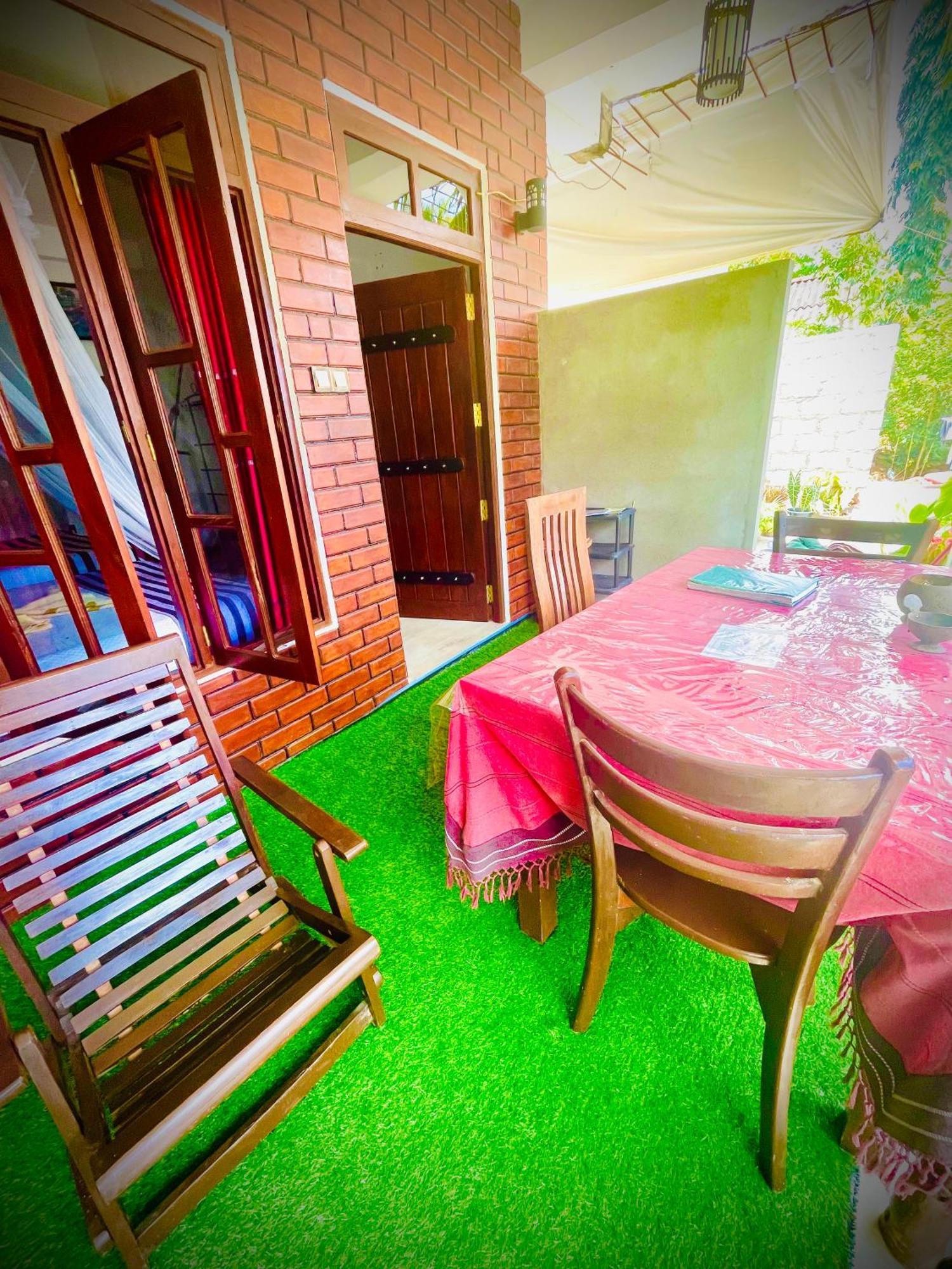 Snuggle Cottage เอลลา ภายนอก รูปภาพ